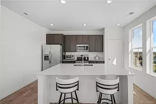 1980 S Fultondale Ct, Aurora, CO 80018 - Photo 2