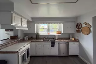 314 6th St, Burlington, CO 80807 - Photo 2
