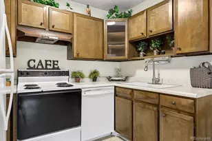 675 S Alton Way, Denver, CO 80247 - Photo 6