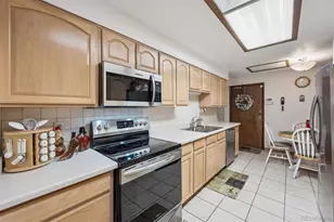 12024 E Maple Ave, Aurora, CO 80012 - Photo 10