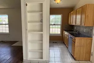 14425 E Albrook Dr, Denver, CO 80239 - Photo 4