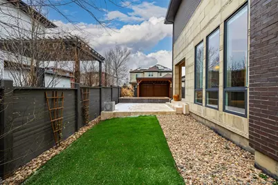 8565 E 50th Drive, Denver, CO 80238 - Photo 32
