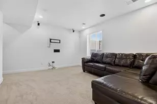 5557 Danube St, Denver, CO 80249 - Photo 28