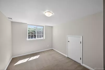 2201 Oakland Street, Aurora, CO 80010 - Photo 10