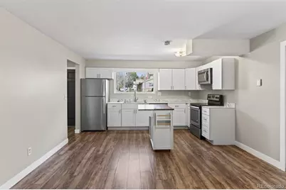 9022 W Washburn Place, Lakewood, CO 80227 - Photo 6