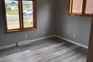 1375 S Newport St, Denver, CO 80224 - Photo 10