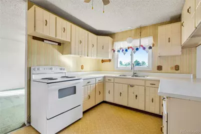 754 Highway 86, Elizabeth, CO 80107 - Photo 8