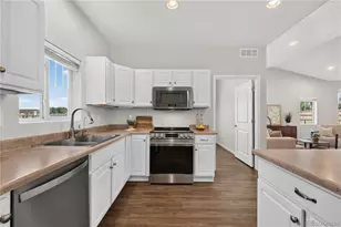 12715 Madison Ct, Thornton, CO 80241 - Photo 16