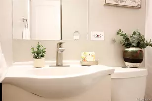 1373 Florence St, Aurora, CO 80010 - Photo 16