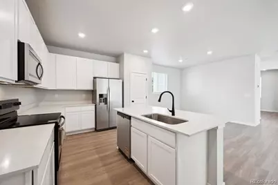 4739 N Valdai Court, Aurora, CO 80119 - Photo 4