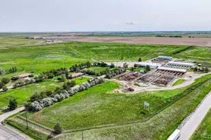 1614 N Manila Rd, Bennett, CO 80102 - Photo 1