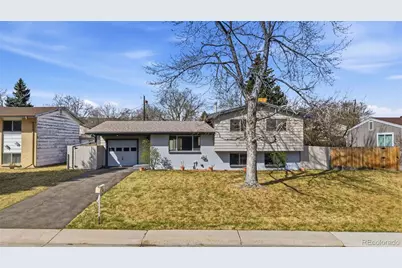 323 S Robb Way, Lakewood, CO 80226 - Photo 2