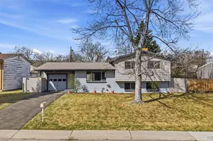 323 S Robb Way, Lakewood, CO 80226 - Photo 2