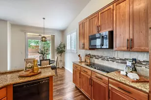 11039 Valleybrook Cir, Highlands Ranch, CO 80130 - Photo 10