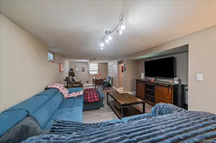 3653 Locust St, Denver, CO 80207 - Photo 12