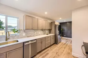 1640 Iola St, Aurora, CO 80010 - Photo 8