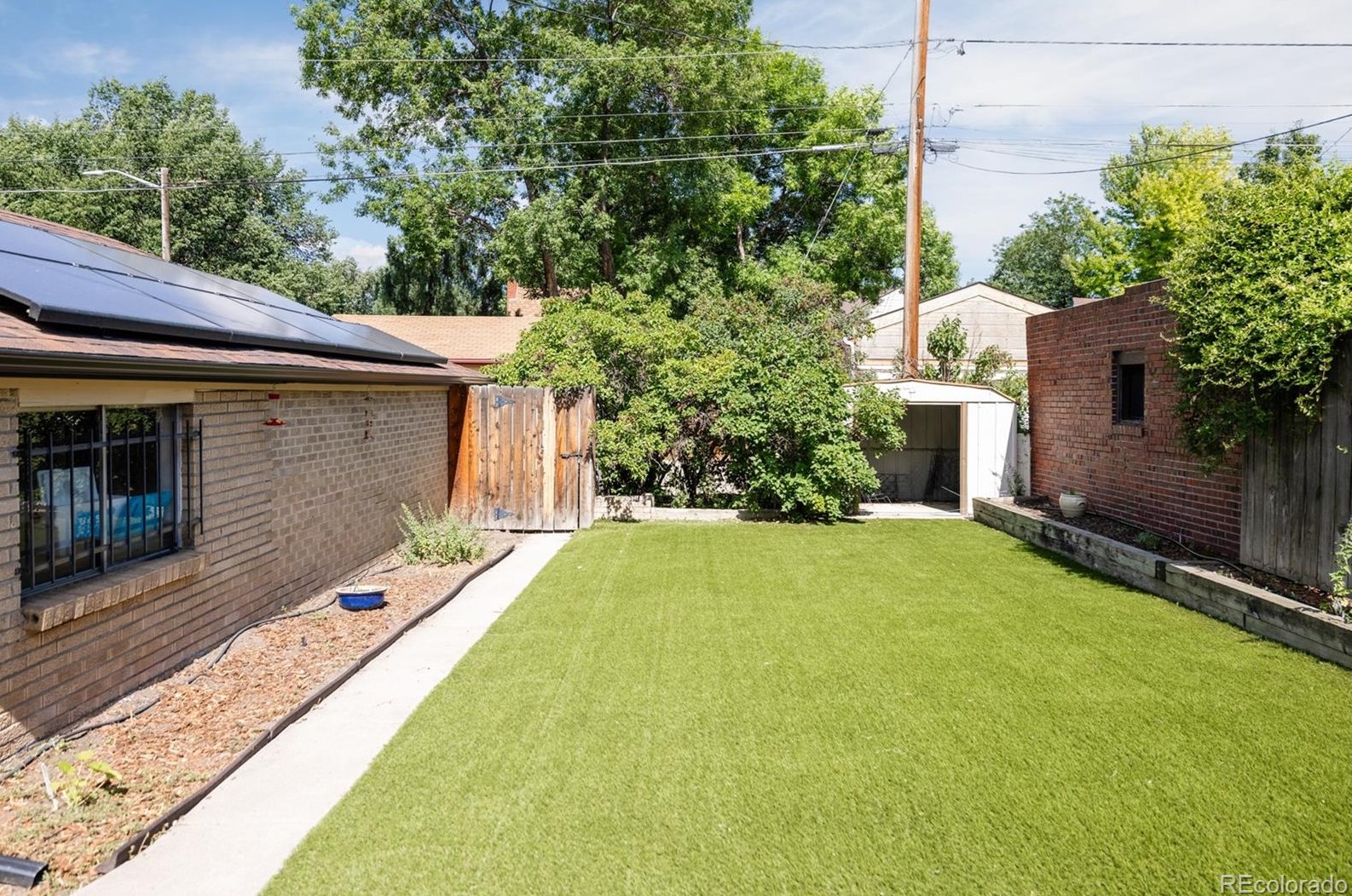 1390 Dahlia St, Denver CO  80222-3414 exterior