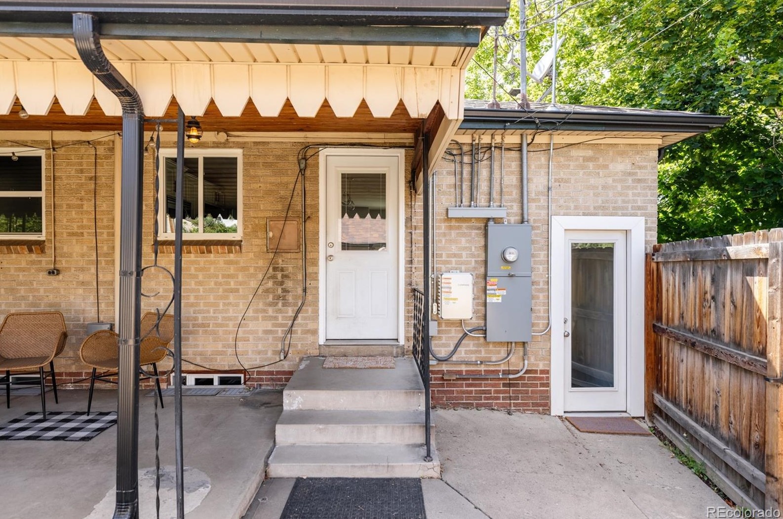 1390 Dahlia St, Denver CO  80222-3414 exterior