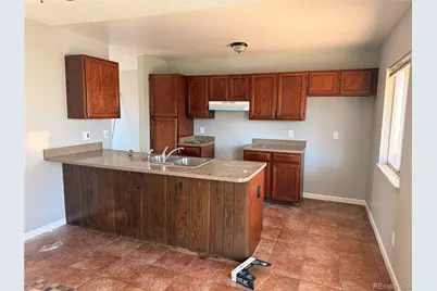 18035 E Iowa Drive, Aurora, CO 80017 - Photo 8