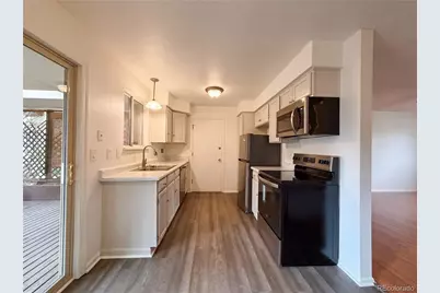 2114 S Eagle Court, Aurora, CO 80014 - Photo 2