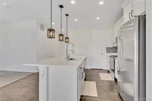 22330 E Mansfield Pl, Aurora, CO 80018 - Photo 6