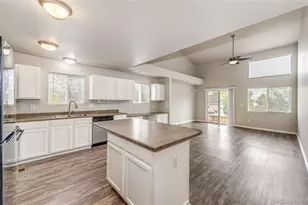 2308 S Genoa Way, Aurora, CO 80013 - Photo 8