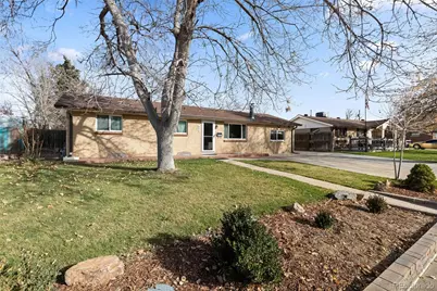 642 S Racine Street, Aurora, CO 80012 - Photo 2