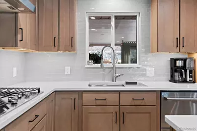 642 S Racine Street, Aurora, CO 80012 - Photo 8