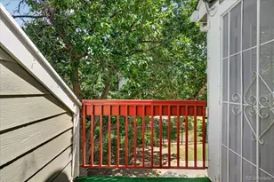 982 S Dearborn Way, Aurora, CO 80012 - Photo 6