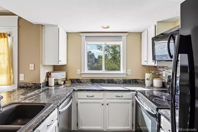 4915 S Flanders Court, Aurora, CO 80015 - Photo 10