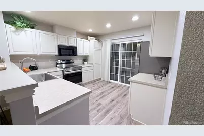 690 S Yarrow Street, Lakewood, CO 80226 - Photo 4