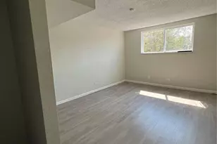 2375 S Linden Ct, Denver, CO 80222 - Photo 12