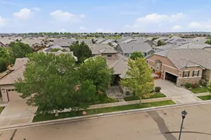 11402 Chambers Dr, Commerce City, CO 80022 - Photo 4