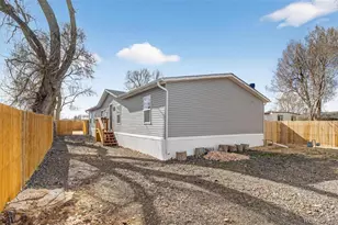 811 Plum Ave, Lochbuie, CO 80603 - Photo 2