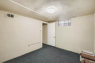 3525 N Saint Paul St, Denver, CO 80205 - Photo 10