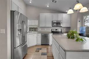 4912 S Fultondale Way, Aurora, CO 80016 - Photo 8