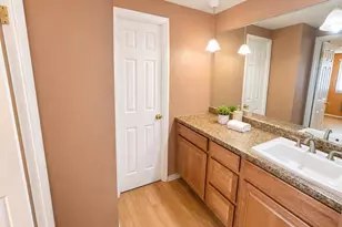 1306 S Parker Rd, Denver, CO 80231 - Photo 4