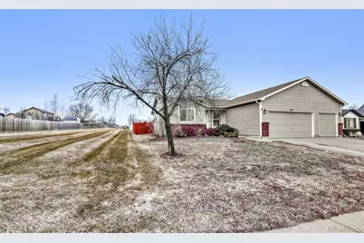 831 S Rachel Avenue, Milliken, CO 80543 - Photo 4