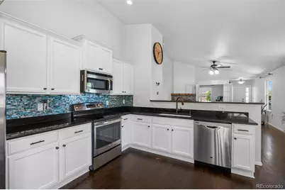 10288 Olathe Way, Commerce City, CO 80022 - Photo 14