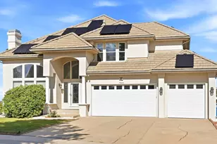 7844 W Oxford Cir, Denver, CO 80235 - Photo 2