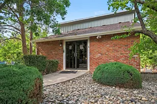 933 S Evanston Cir, Aurora, CO 80012 - Photo 14