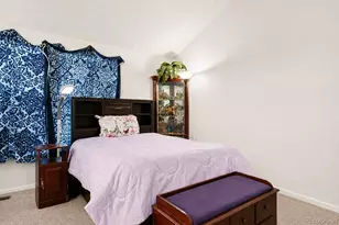 933 S Evanston Cir, Aurora, CO 80012 - Photo 8