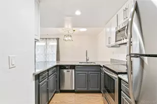 5902 S Willow Way, Englewood, CO 80111 - Photo 6