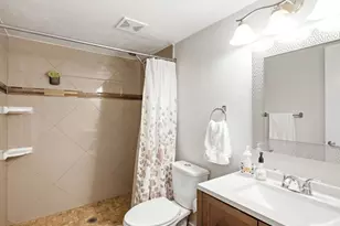 18870 E 16th Pl, Aurora, CO 80011 - Photo 32