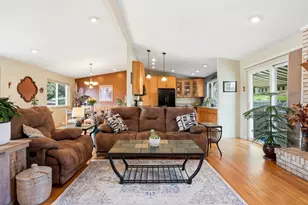 2372 S Holland St, Lakewood, CO 80227 - Photo 8