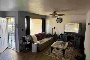 18 Dundee Ln, Pueblo, CO 81001 - Photo 2