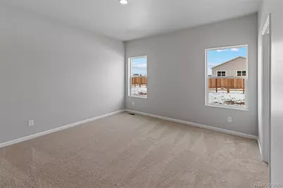 9361 Truckee Court, Commerce City, CO 80022 - Photo 10
