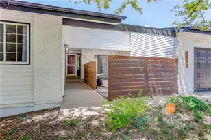 2669 S Moline Ct, Aurora, CO 80014 - Photo 2