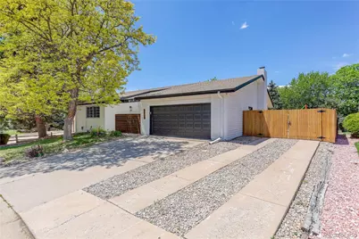 2669 S Moline Court, Aurora, CO 80014 - Photo 4