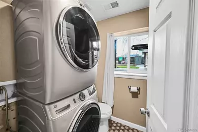 4642 Eureka Court, Denver, CO 80239 - Photo 8